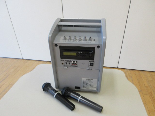 ワイヤレスマイク※スピーカー付き、CD使用可能（持ち運び可能）